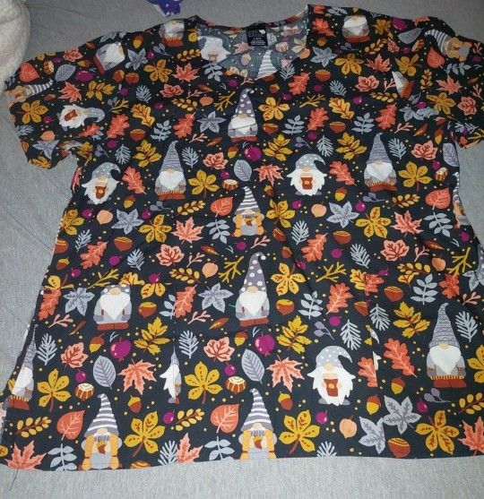New Without Tags 5 XL Women's Seasonal Scrub Tops