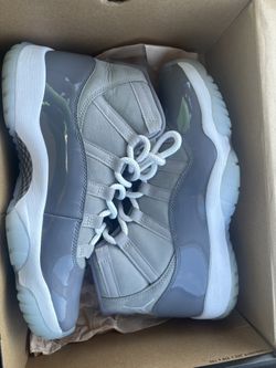Jordan cool grey 11s size 10