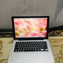 Apple MacBook Pro 13” screen intel core i5 Processor 8GB RAM 500GB STORAGE HDD DRIVE $135 