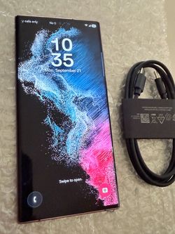 SAMSUNG GALAXY S22 ULTRA LIKE NEW AND UNLOCKED