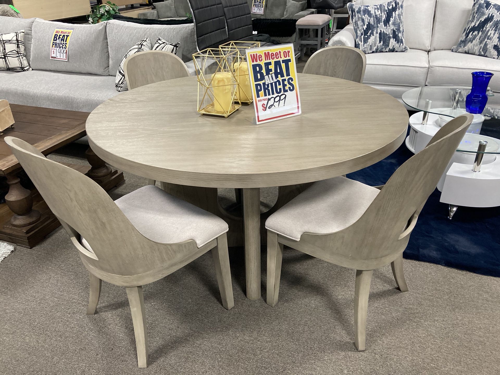 Perfect Dining Set! $1299! Easy Financing! 😁📲🚨