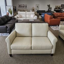 Leather Loveseat  - Kared 