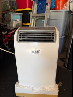 Like new Black Decker portable Air Conditioner AC + heat mode 14k BTU