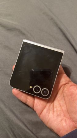 Samsung Galaxy Z Flip 6 ( Unlocked)