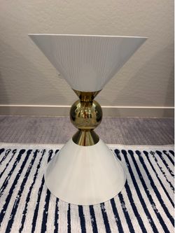 End table