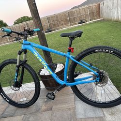 SALSA Timber jack Mountain Bike Med. 29’. (OBF)