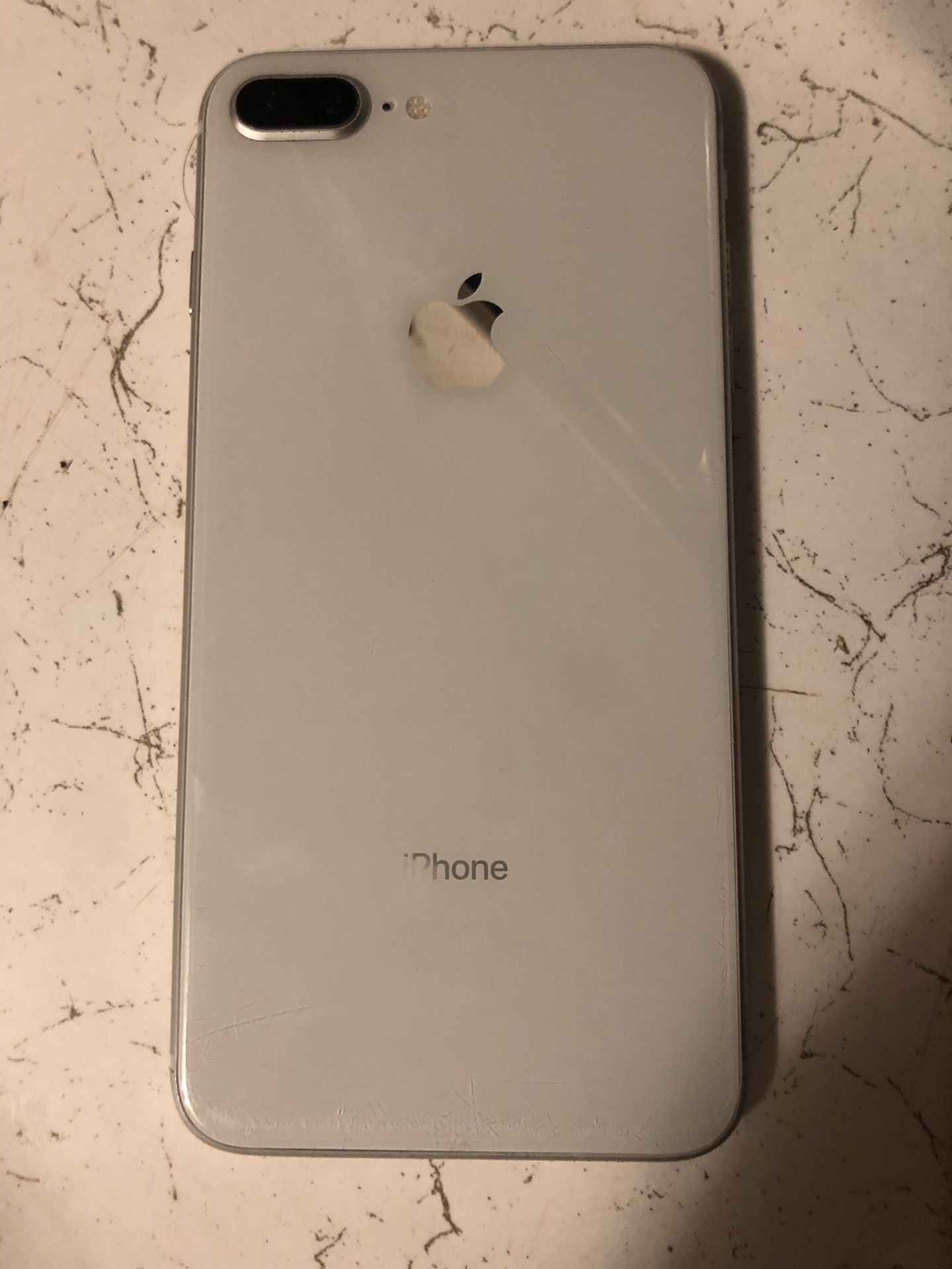 iPhone 8 Plus