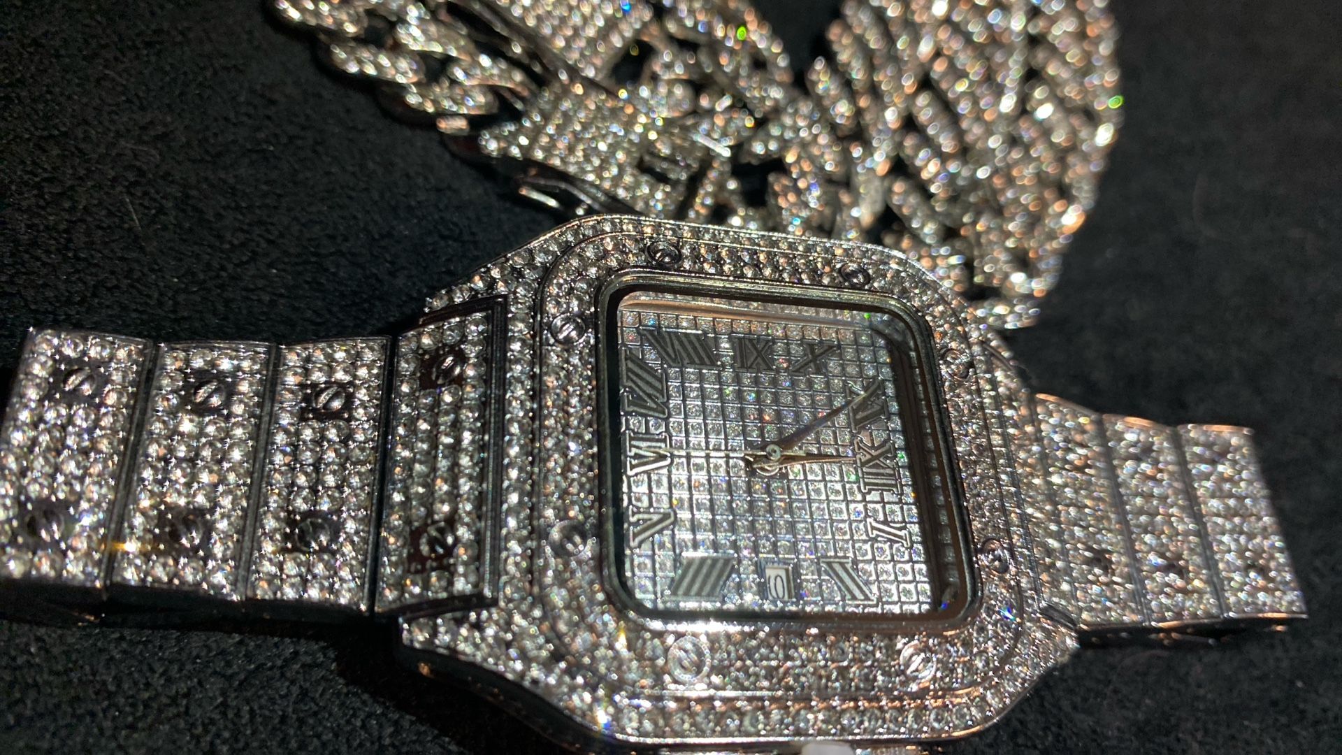 Yellow or white silver two-piece white chain set