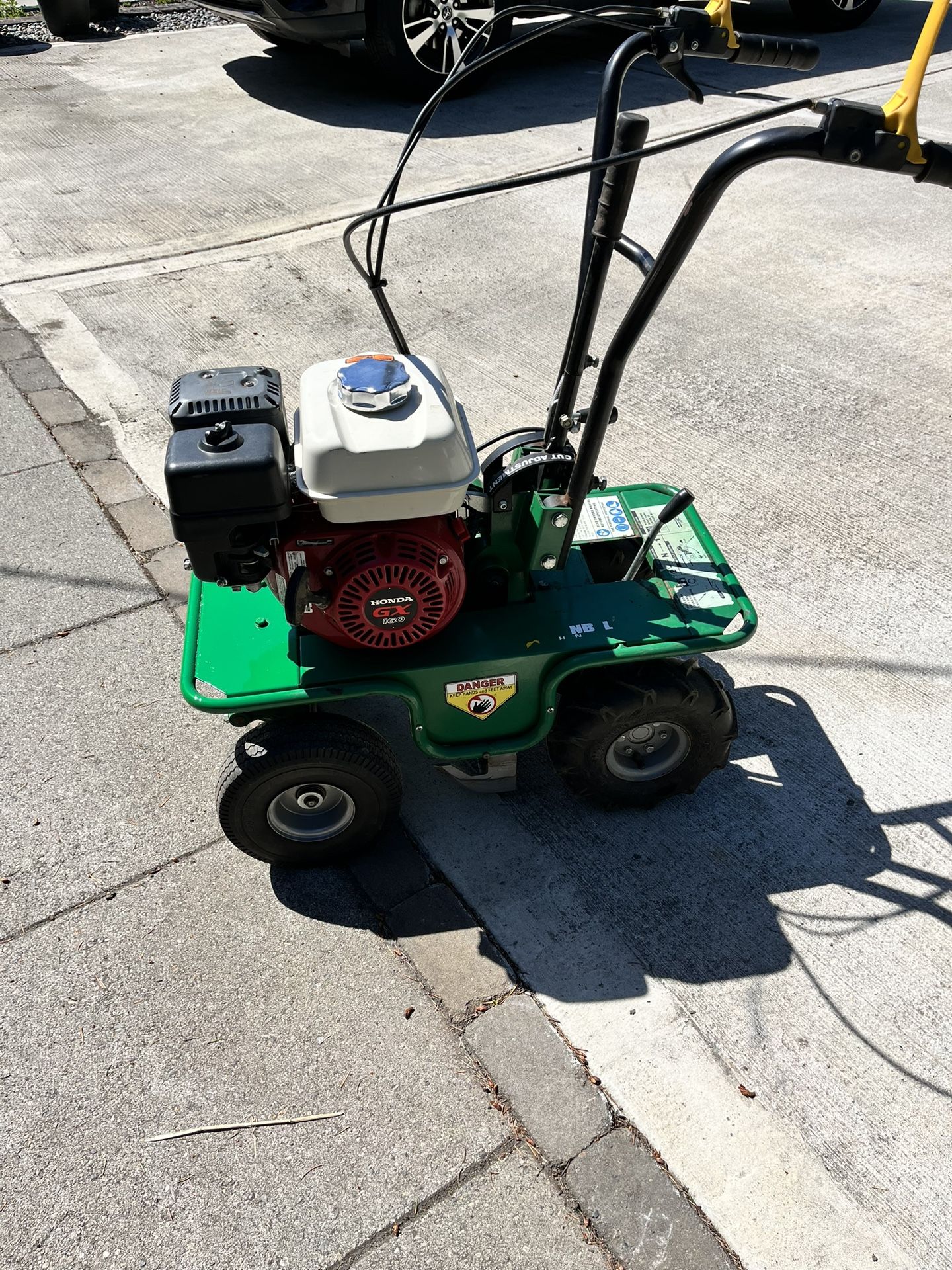 Billy Goat SC121H 12 inch 118cc (Honda) Sod Cutter in great working condition
