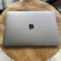 Apple MacBook Air 2019 – 13-inch, 128GB