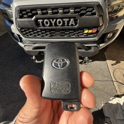 Llaves De Autos / Car Keys And Remotes 