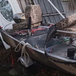 Jon Boat With Trailer And 6hp Evinrude That Runs Good
