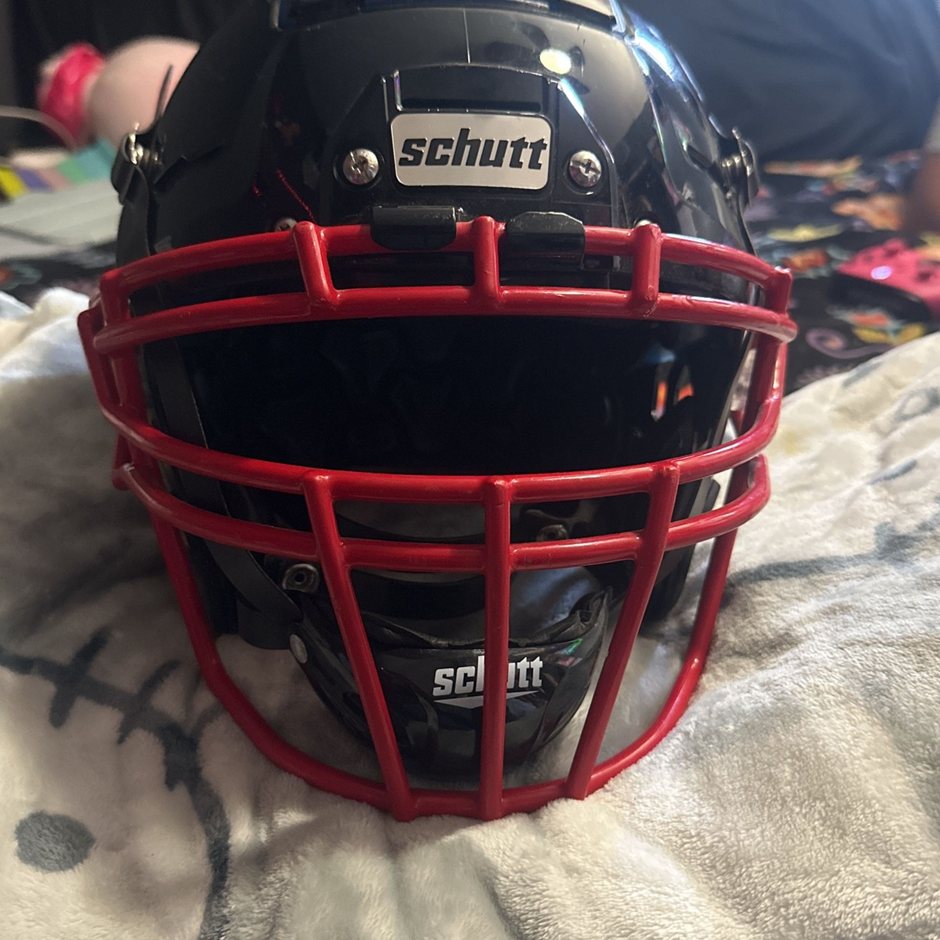 F7 schutt helmet