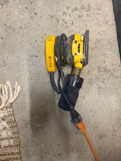 DeWalt Corded sander