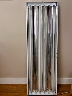 Shop light 48” x 16” T5 grow bulb x6