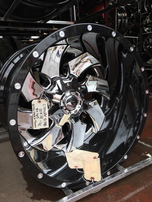 22x14 FUEL CLEAVER BLACK AND CHROME 6 lugs Chevy and ford call me