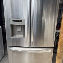 Refrigerator Kenmore 