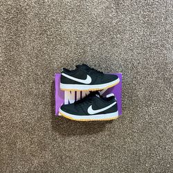 Nike SB Dunk Black Gum Size 4