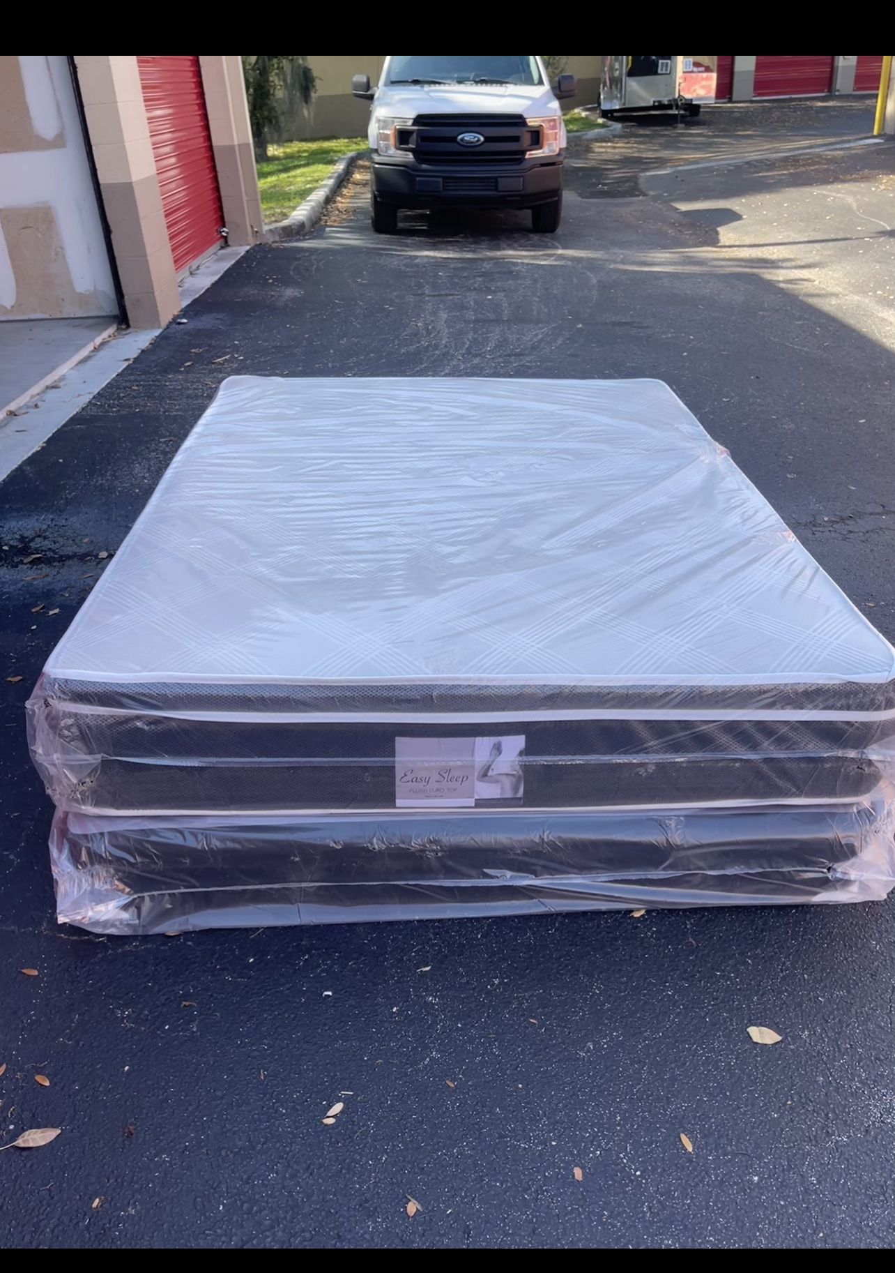 New Queen Size Pillowtop Mattress And Box Spring Set