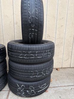 Used 225/60r16 set off 4 tires available with installation