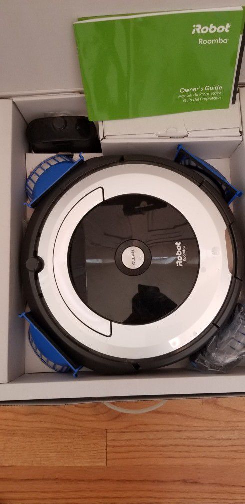 Brand NEW ROBOT VACUUM CLEANER  , WORKS EXCELLENT  , IN THE BOX  , AII ACCESSORIES 