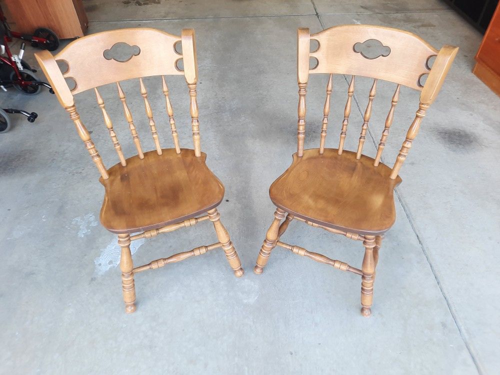Pair Of Vintage S. Bent & Bros Colonial Chairs