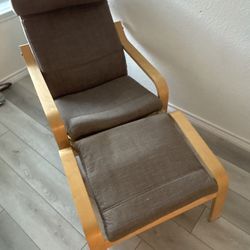 Modern Lounge Chair with Ottoman – Comfortable