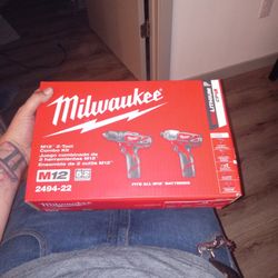 Milwaukee M12 2 Drill Combo