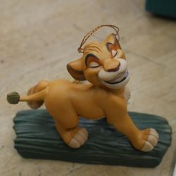 Walt Disney Classic Collection  Hakuna Matata The Lion King Simba Ornament NEW 