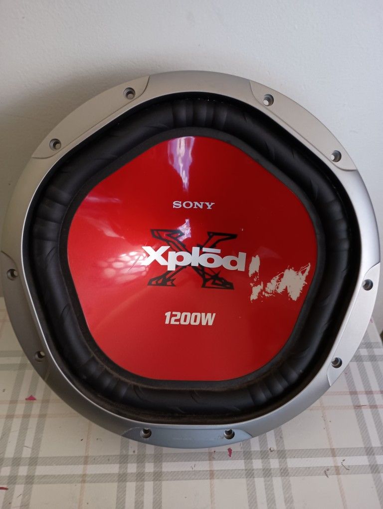 Sony xplod XL -1205w  subwoofer 12 Inch  1200w 