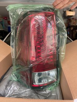 2007 Sierra Tail Lights Pair