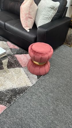 Pink velvet foot ottoman