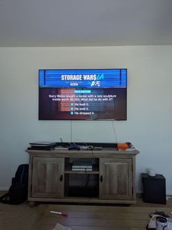 65-inch Samsung Q900R (2019 model) is a 8K QLED TV featuring 7680 x 4320 resolution