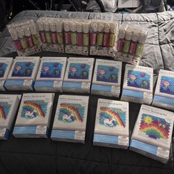 Selling New 10     260 Piece, Balloon, Backdrop Kits With Five Party Crackers 8 In Each  Box Large