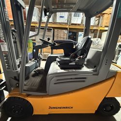 Electric Forklift** Jungheinrich **Has Only 15 H On It Model EFG416
