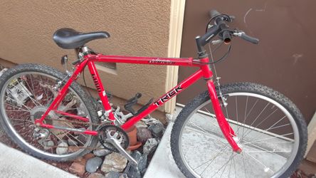 Available August 2021 Trek aluminum bike as is frame is worth a lot I'm only asking $ 80  for the entire bike as is no holds