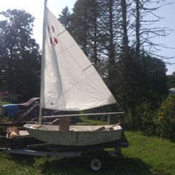 8' Sailboat