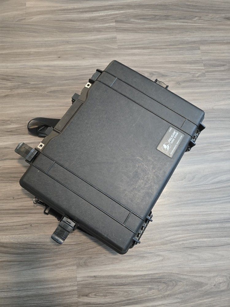 PELICAN 1495 LAPTOP CASE