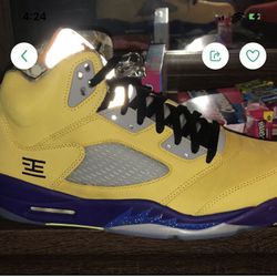 Retro 5. Deadstock. Size. 11