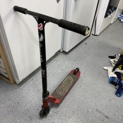 Phoenix Pilot Pro Scooter (Red)