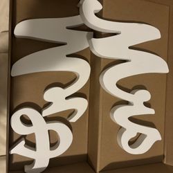 Pearl Veil, Mr And Mrs Letters, Card Box, Veil 