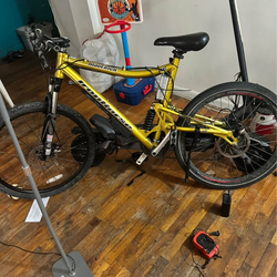 Iron horse electric bike with key and charger