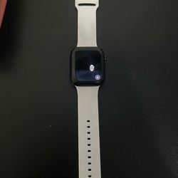 Apple Watch Series 8