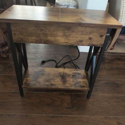 Charging End Table