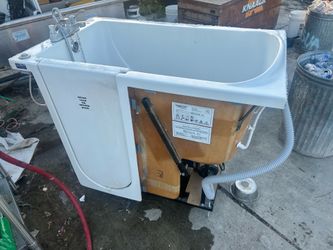 Walk-In bathtub