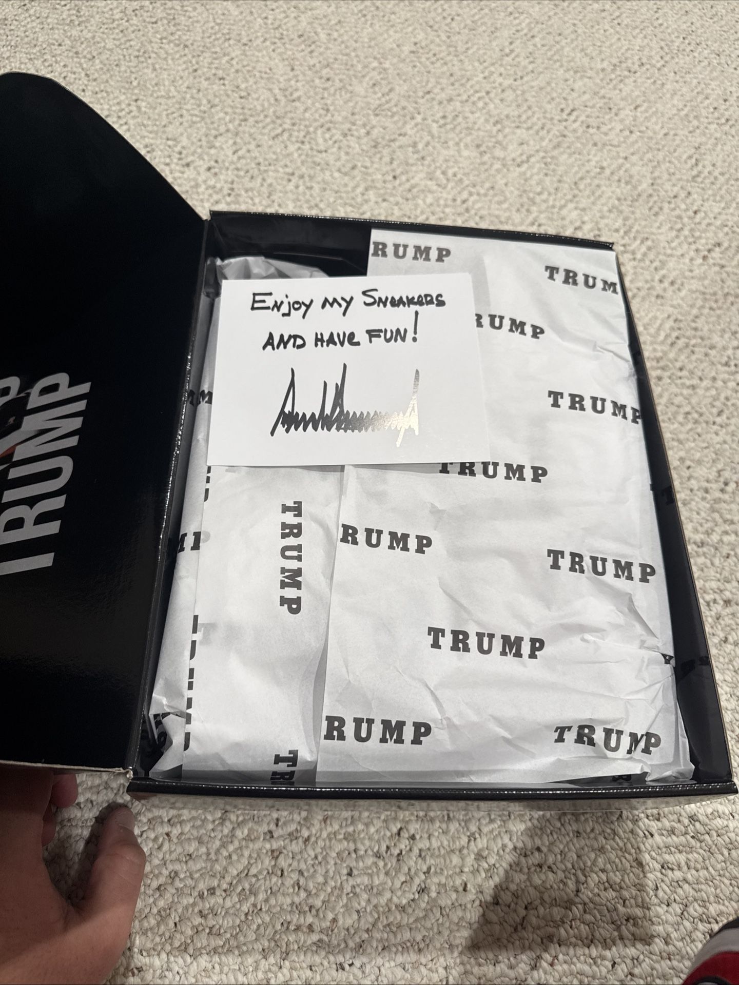 🇺🇸 Trump “FIGHT FIGHT FIGHT” High-Tops Sneakers SIZE 13 In Hand