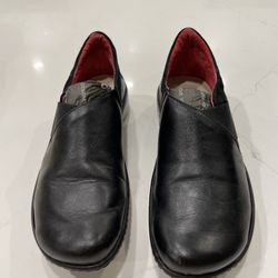 Noat Womens All Leather  Slip-On Shoes