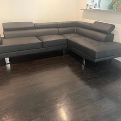 New Black Sectional Couch ! Free Delivery 🚚 ! Financing Available  ! 