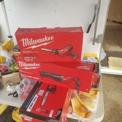 Milwaukee
Was  M18 18V Lithium-Ion Cordless
SAWZALL Reciprocating Saw
(Tool-Only)
