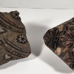 LOT OF 2 VINTAGE WOODEN TEXTILE STAMPS WOOD PRINTING BLOCKS FLORAL STAMP DECOR